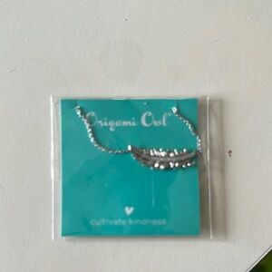 Origami Owl Silver Feather Necklace